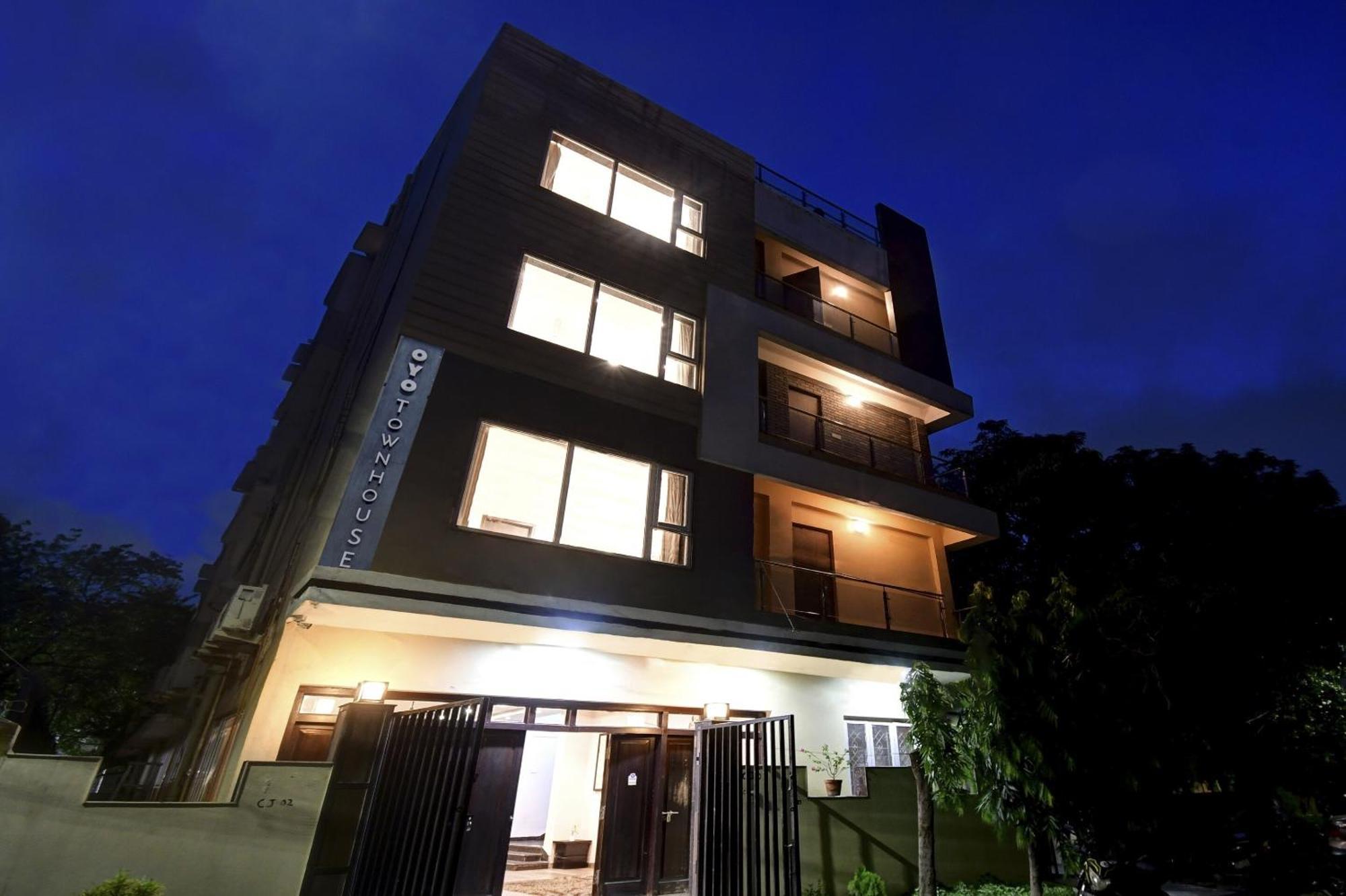 Super Townhouse All In One Kolkata Exterior photo