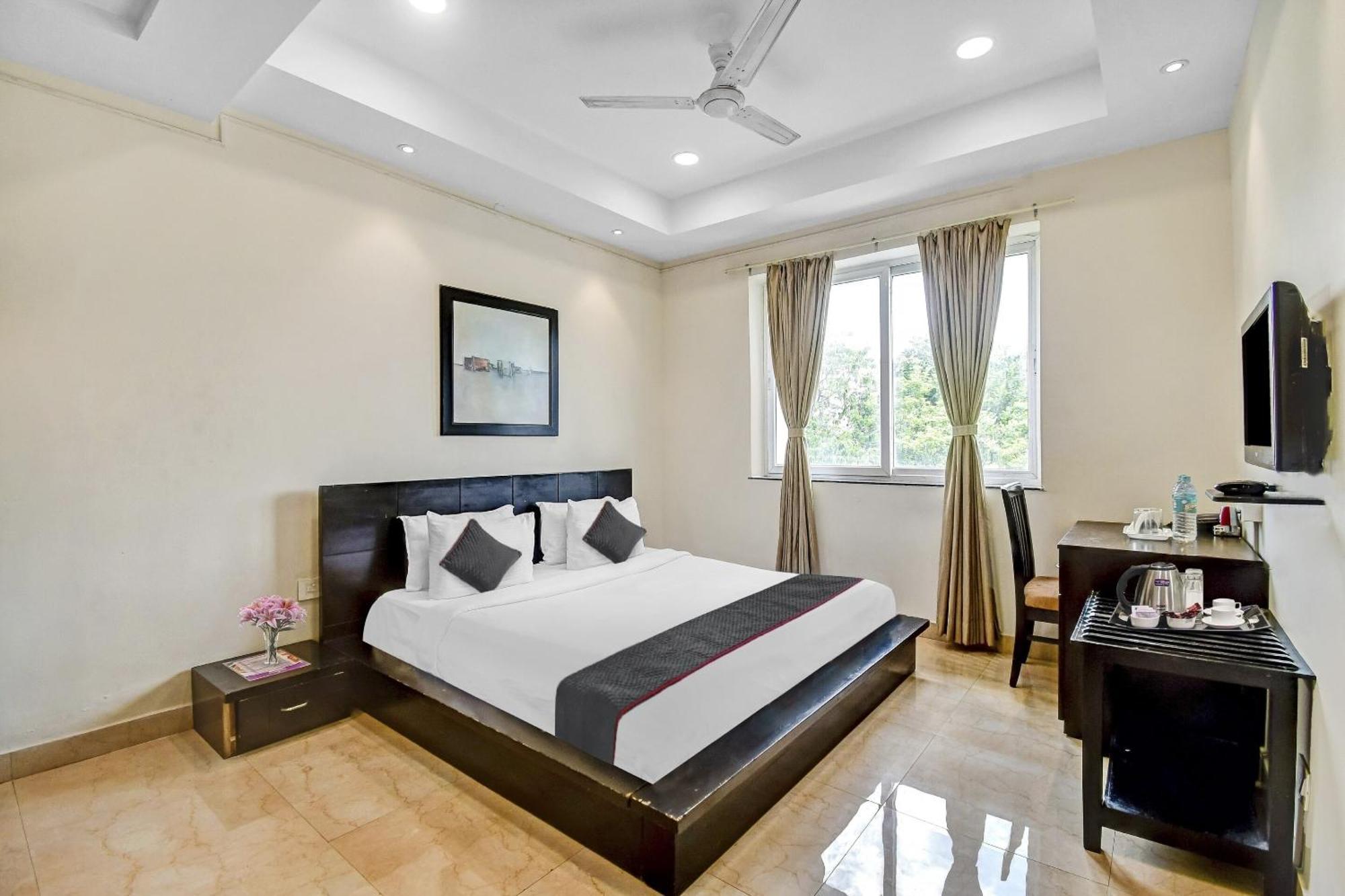 Super Townhouse All In One Kolkata Exterior photo